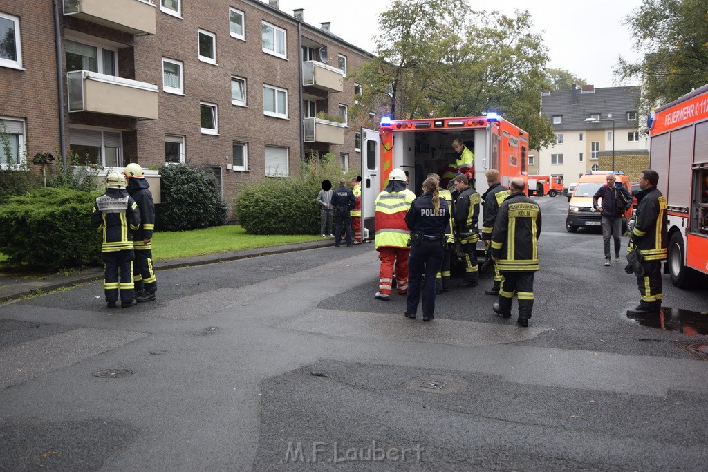 Feuer 2 Y Koeln Deutz Tenktererstr P22.JPG - Miklos Laubert